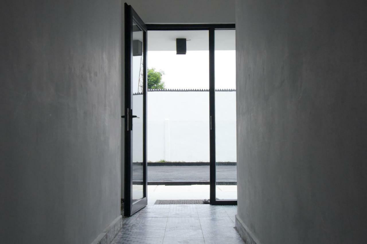 RedDoorz Plus near UNIMED Medan Exterior foto